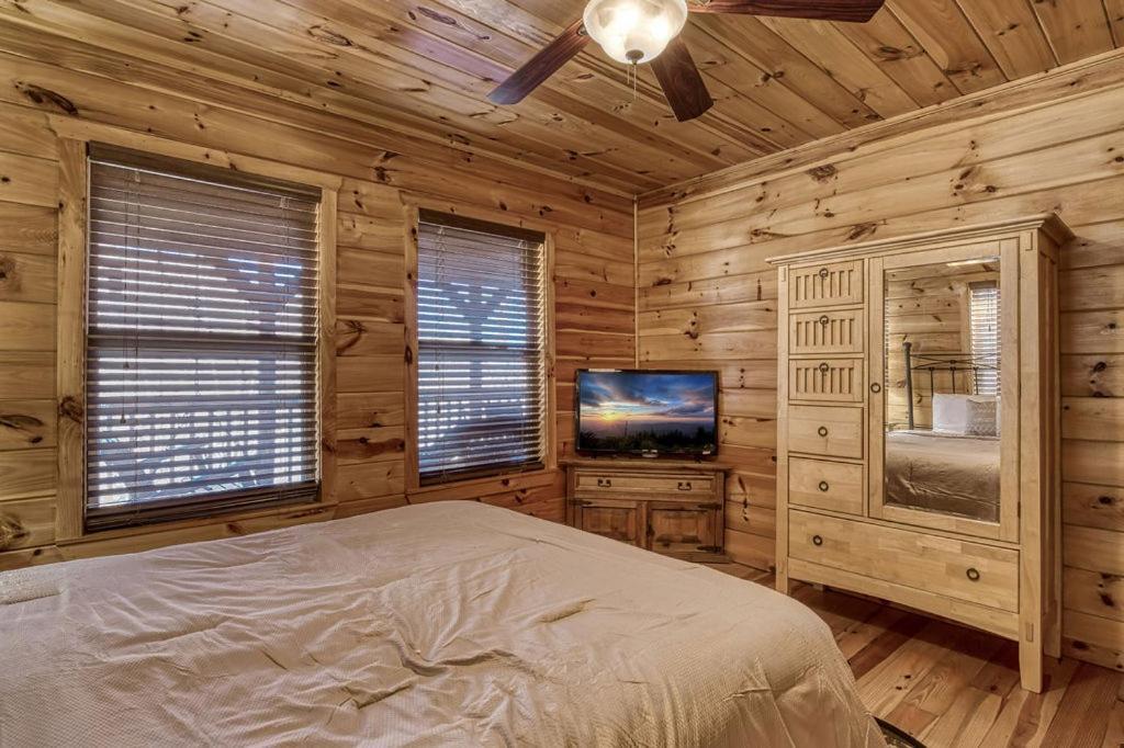 Wilderness Lodge, Hot Tub, Game Room, Pool Access, 1089 Free Tickets Each Paid Day, Dollywood And M Sevierville Esterno foto